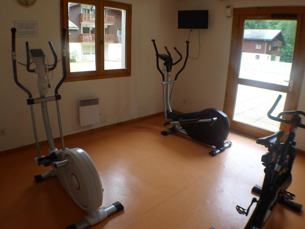 Appartement Confortable Avec Piscines, Terrasse Et Parking A Samoens - Fr-1-629-100 Exterior photo